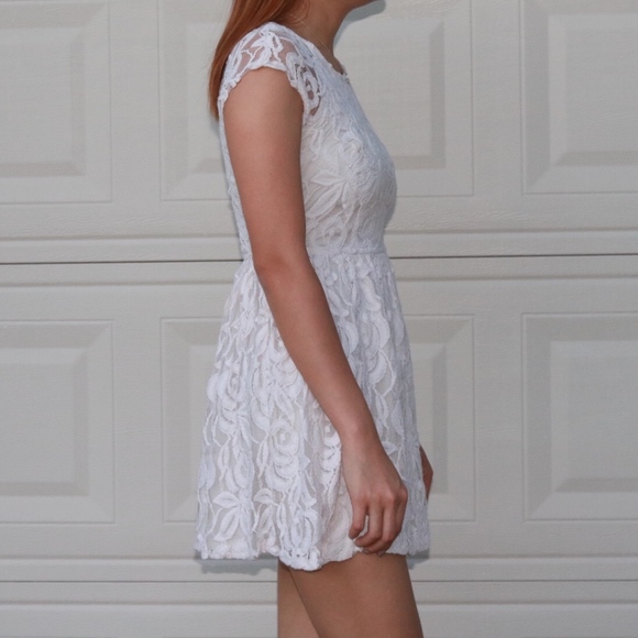 H&M white dress - Picture 2 of 3